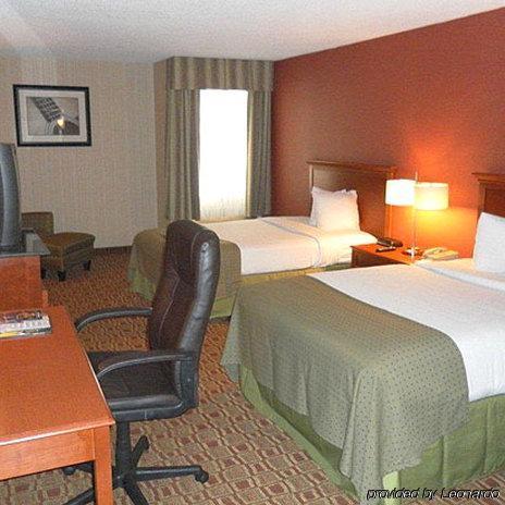 Clarion & Conference Center Airport Hotel Memphis
