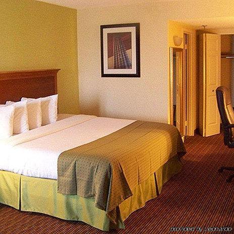 Clarion & Conference Center Airport Memphis